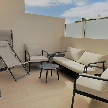 Sunset Bastián, Junto A La Costa Costa Teguise