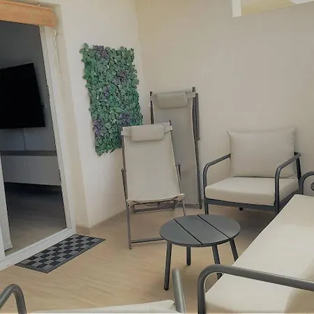 Sunset Bastián, Junto A La Costa *