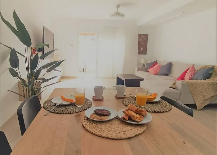 Sunset Bastian, Junto A La Costa *