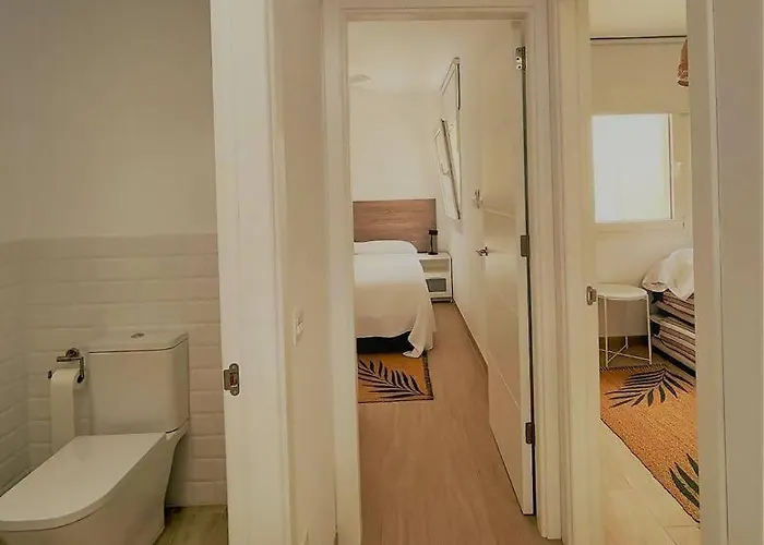 Sunset Bastian, Junto A La Costa